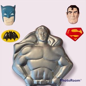 Vintage 1977 Wilton DC Comics Superman and Batman Cake Pan with Accessories